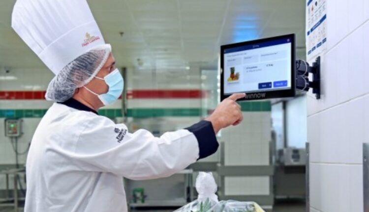 Emirates Flight Catering Leverages AI Technology To Reduce Food Waste By 35%