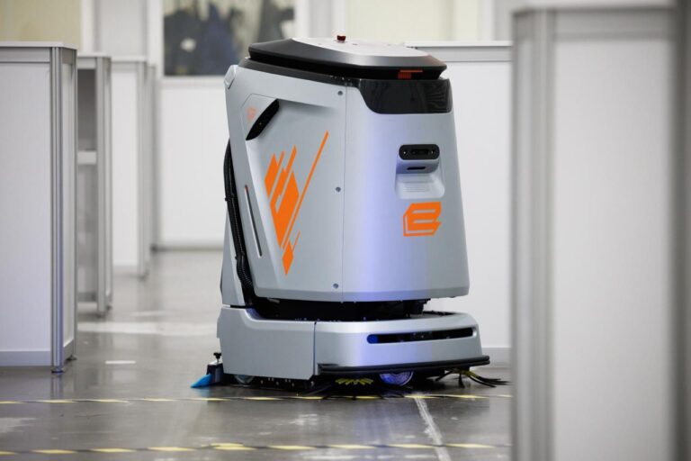 Cleaning Robot Adoption Accelerates Globally As Russia Targets 23,000 Units By 2030